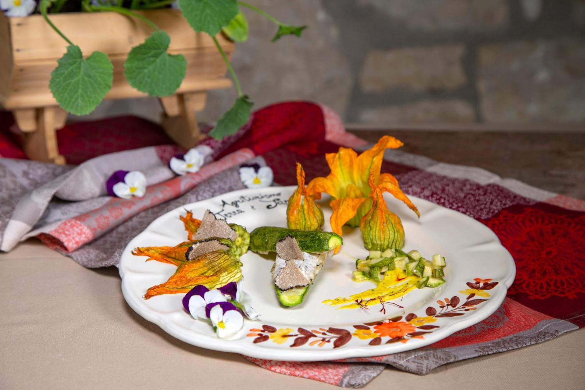 Agriturismo Terra E Sapori Campodipietra Buitenkant foto