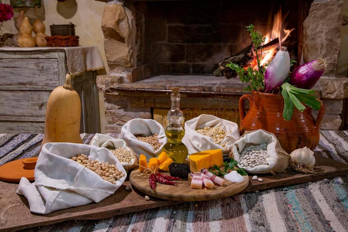 Agriturismo Terra E Sapori Campodipietra Buitenkant foto